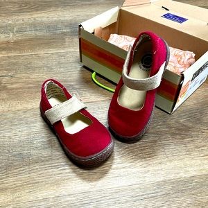 Livie and Luca dark red classic Mary Jane size toddler 9